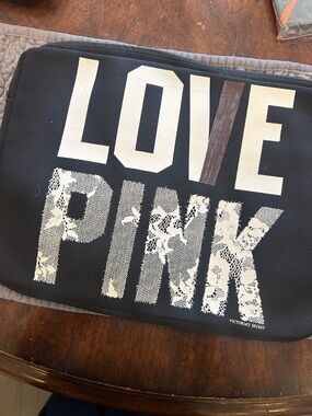 Victoria's Secret Black and White LOVE PINK Sleeve